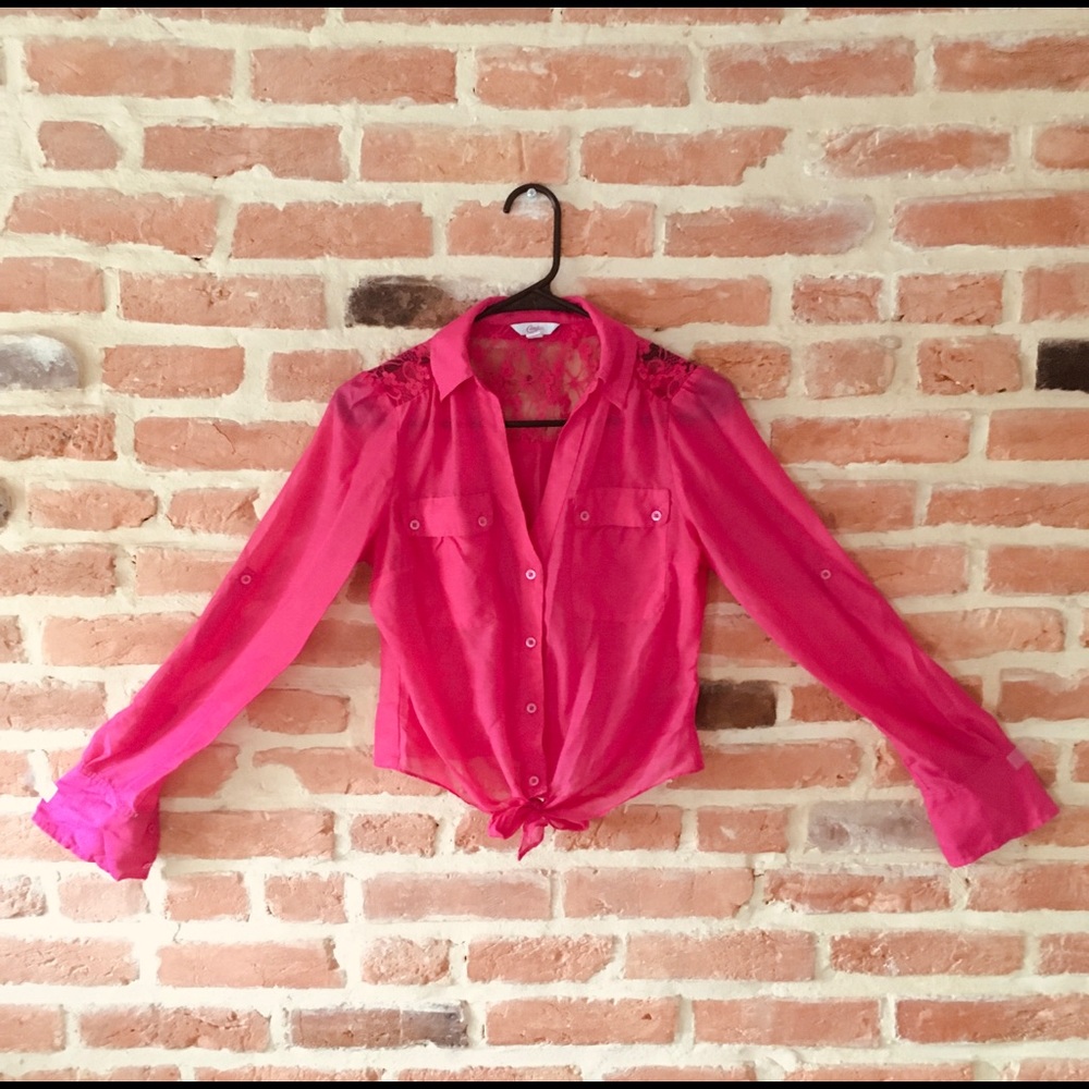 “Candie’s” brand XS long sleeved hot pink crop top